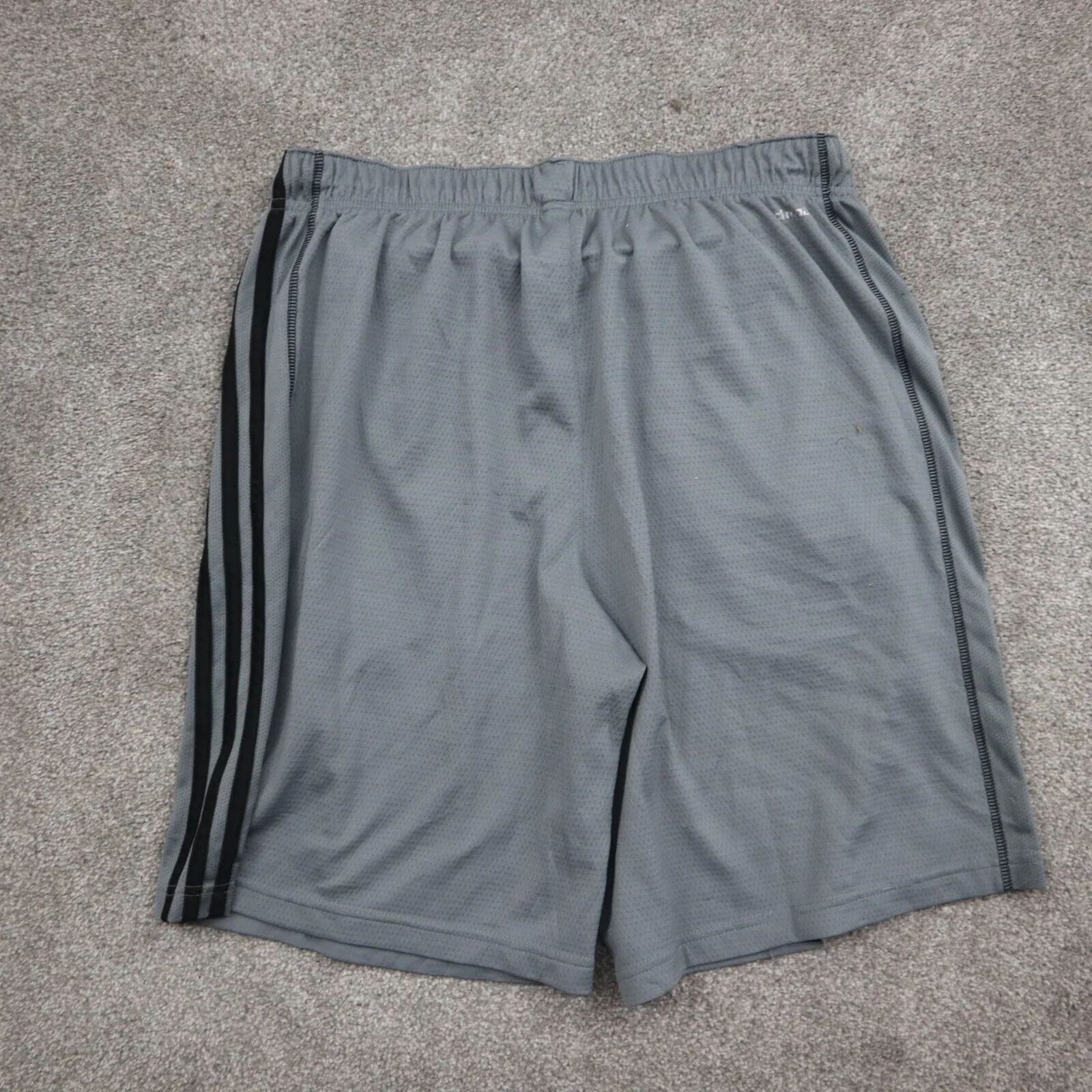 Adidas Boys Basketball Shorts Mid Rise Gray Large Stitched CLIMALITE Shorts