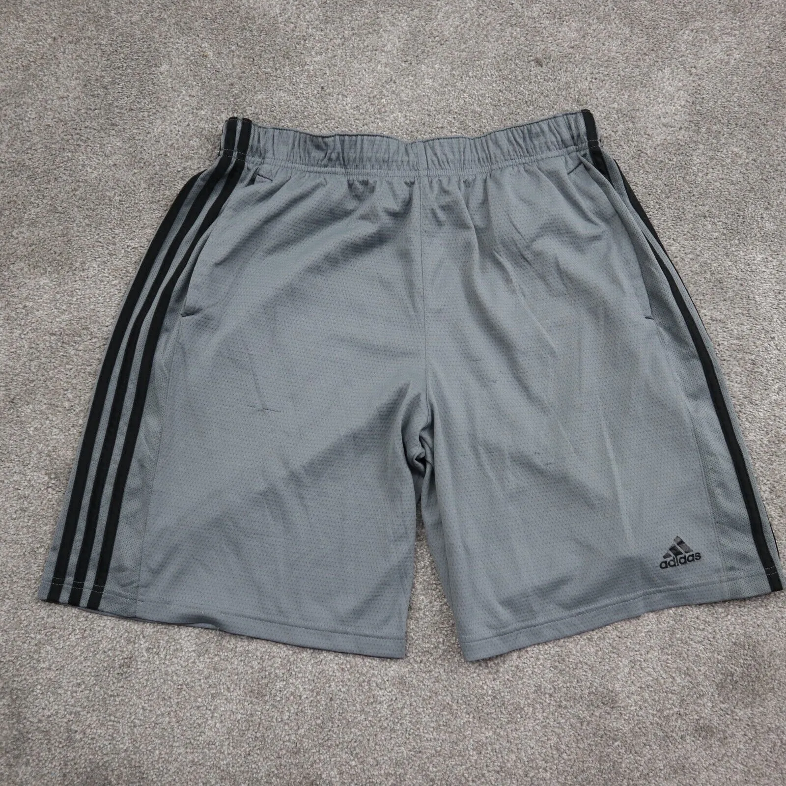 Adidas Boys Basketball Shorts Mid Rise Gray Large Stitched CLIMALITE Shorts