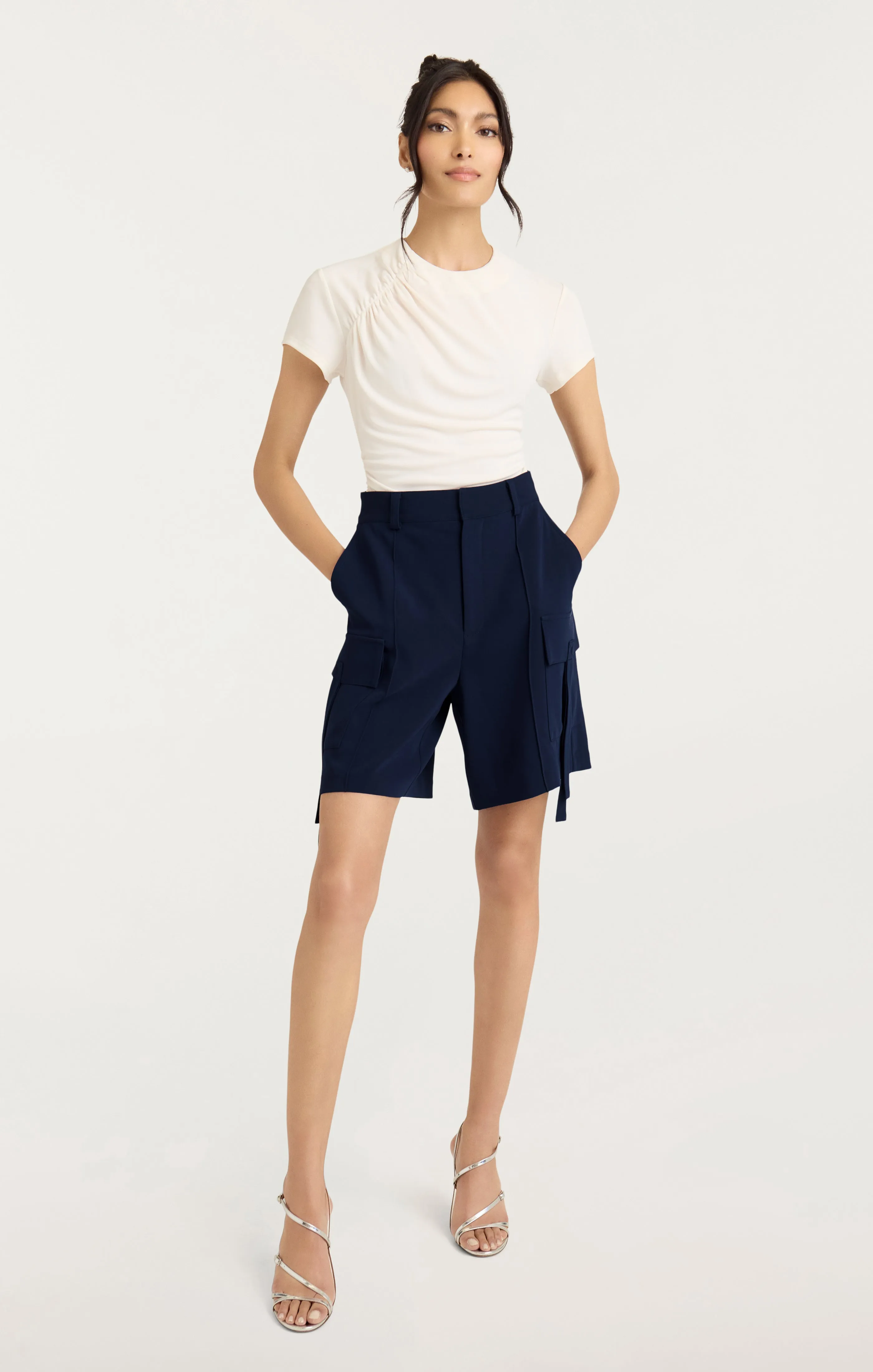 Crepe Odilia Short