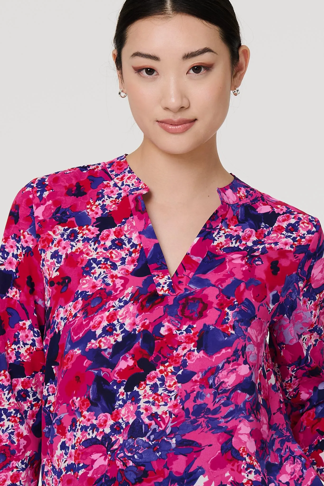 Floral 3/4 Sleeve Collarless Blouse