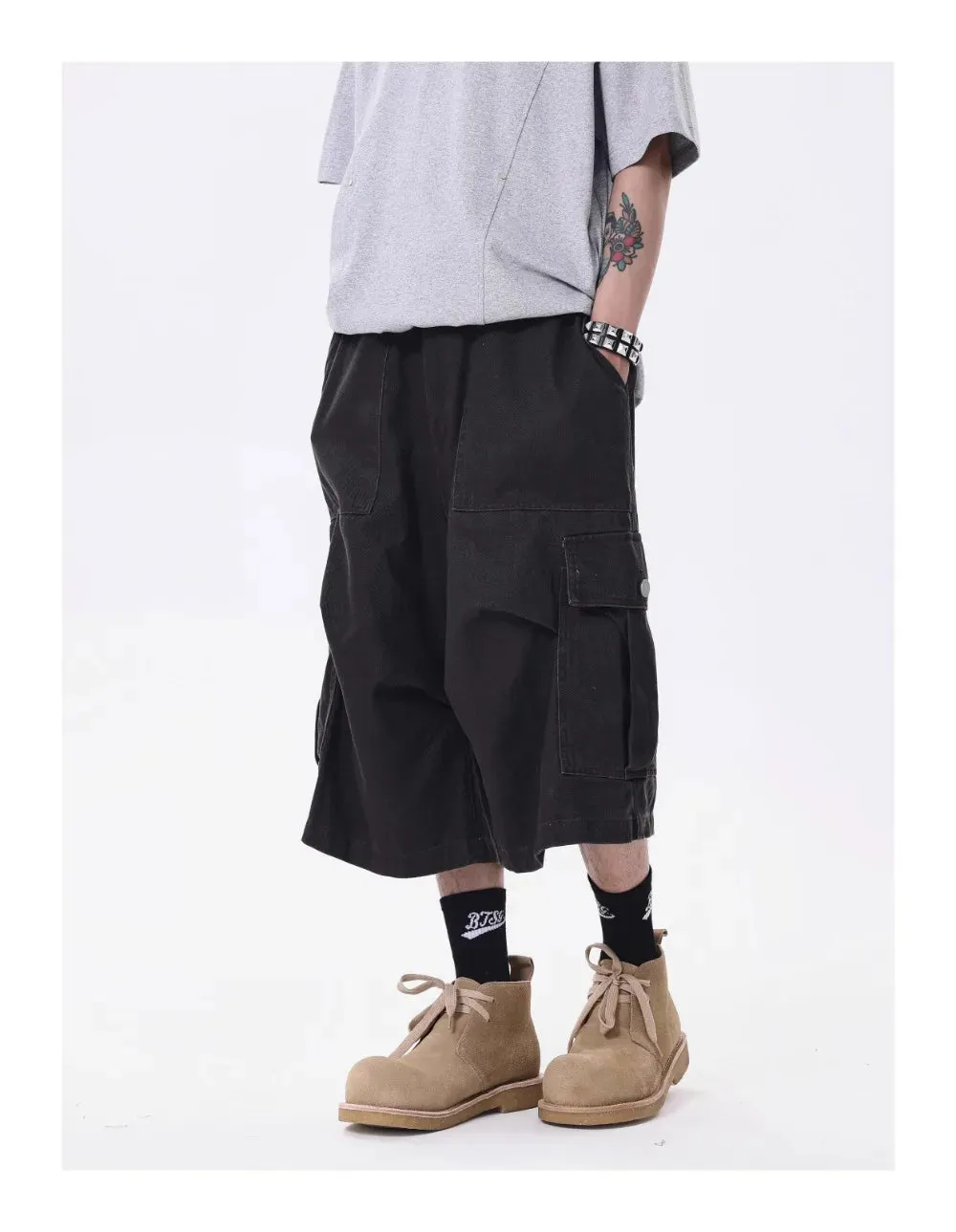 Wide-leg Calf-length Cargo Shorts