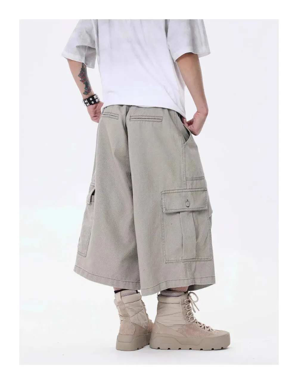 Wide-leg Calf-length Cargo Shorts