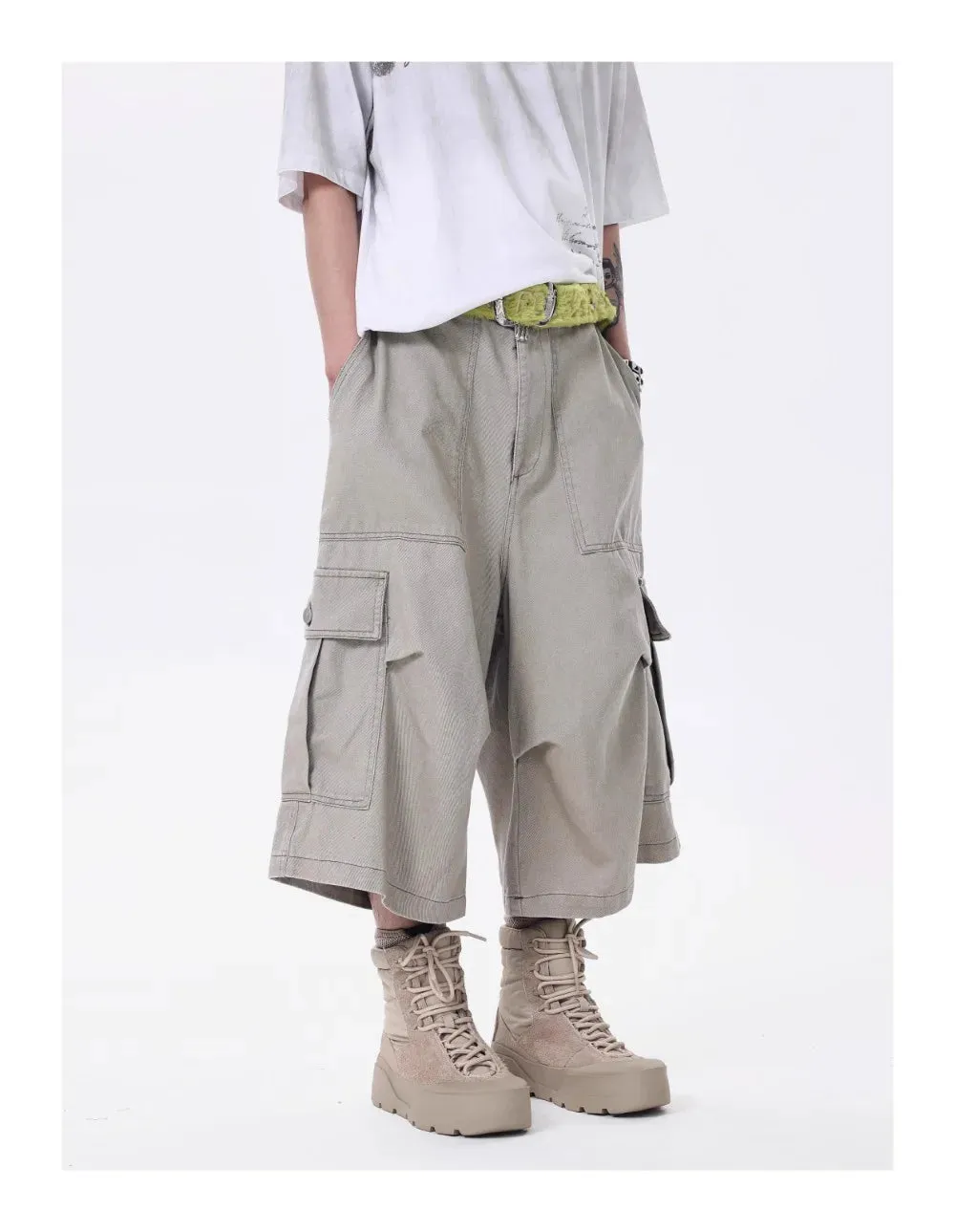 Wide-leg Calf-length Cargo Shorts